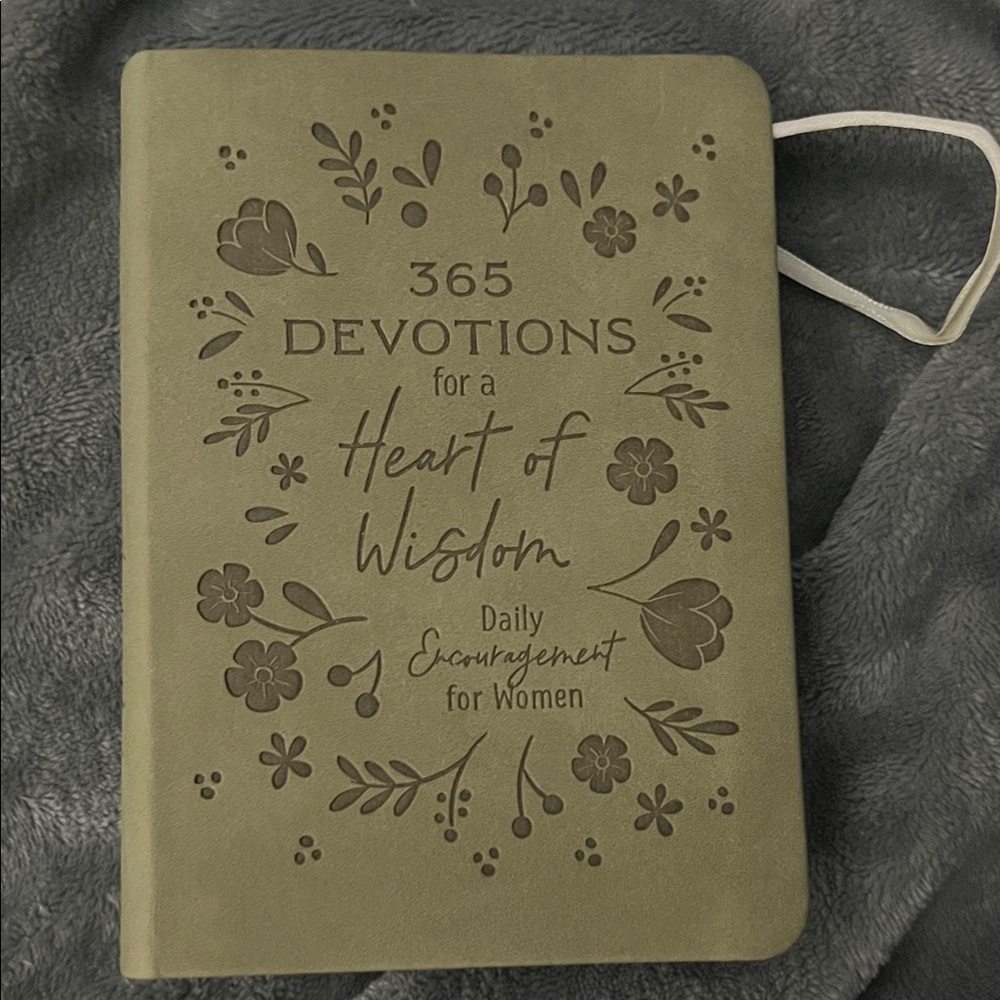 Barbour Black and White Devotional Journal